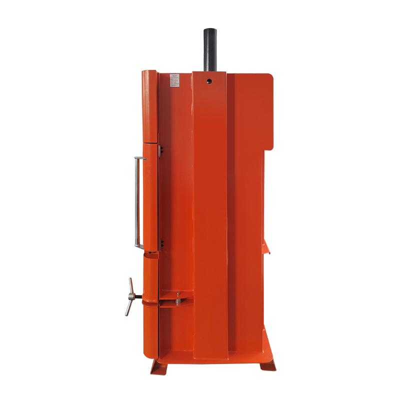 Small vertical baler JP-7750T3